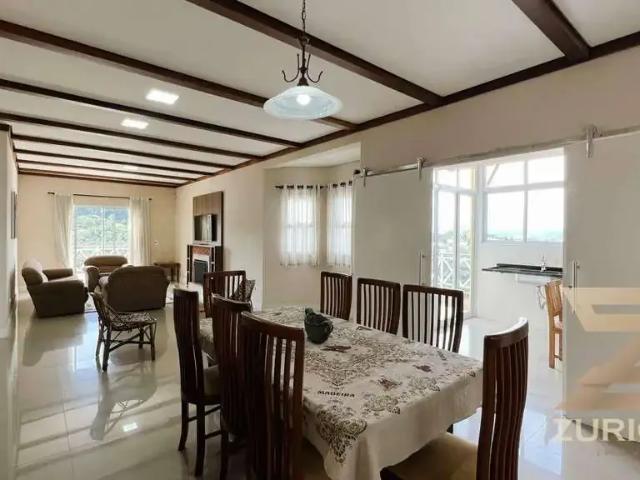 Casa / Sobrado para Venda em Campos do Jordão/SP Jardim Atalaia 6 Quartos