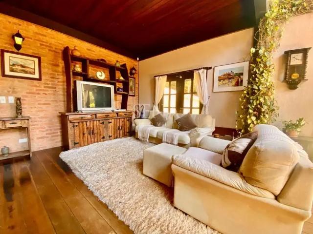 Casa / Sobrado para Venda em Campos do Jordão/SP Jardim das Pérolas 3 Quartos