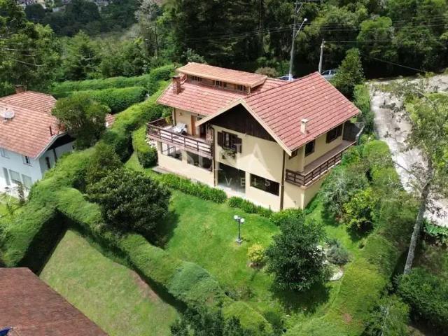 Casa / Sobrado para Venda em Campos do Jordão/SP Vila Capivari 5 Quartos
