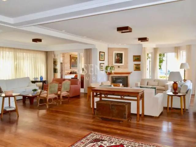 Casa / Sobrado para Venda em Campos do Jordão/SP Vila Capivari 6 Quartos