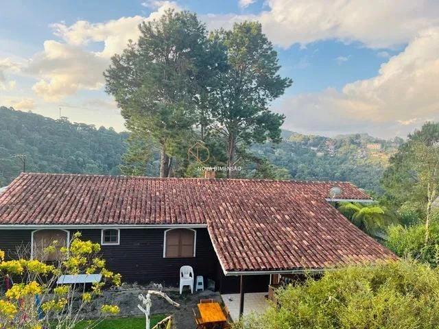 Casa / Sobrado para Venda em Campos do Jordão/SP Vila Natal 5 Quartos
