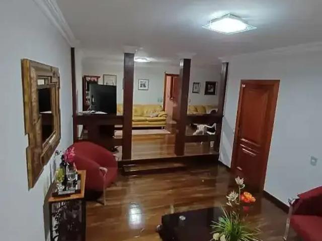 Casa / Sobrado para Venda em Campos dos Goytacazes/RJ Centro 7 Quartos