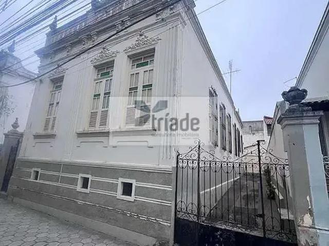 Casa / Sobrado para Venda em Campos dos Goytacazes/RJ Centro 4 Quartos