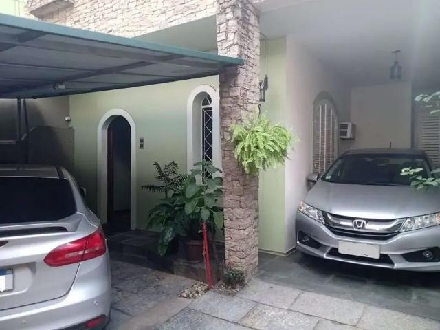 Casa / Sobrado para Venda em Campos dos Goytacazes/RJ Centro 4 Quartos
