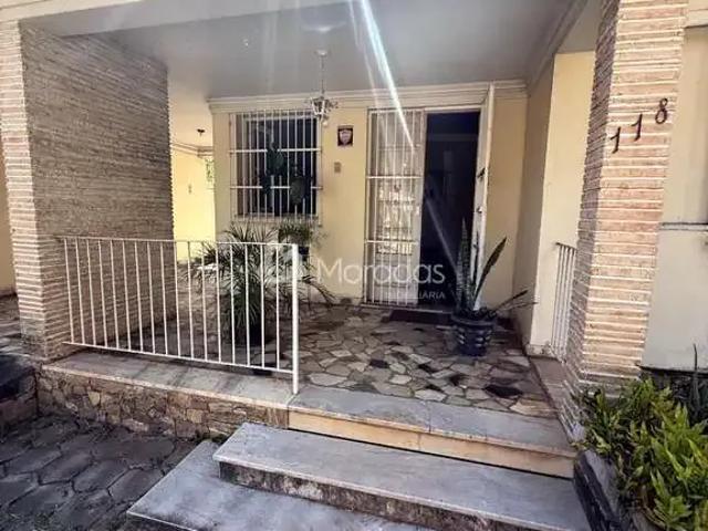 Casa / Sobrado para Venda em Campos dos Goytacazes/RJ Centro 4 Quartos