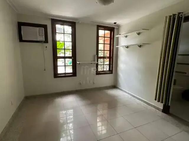 Casa / Sobrado para Venda em Campos dos Goytacazes/RJ Centro 4 Quartos