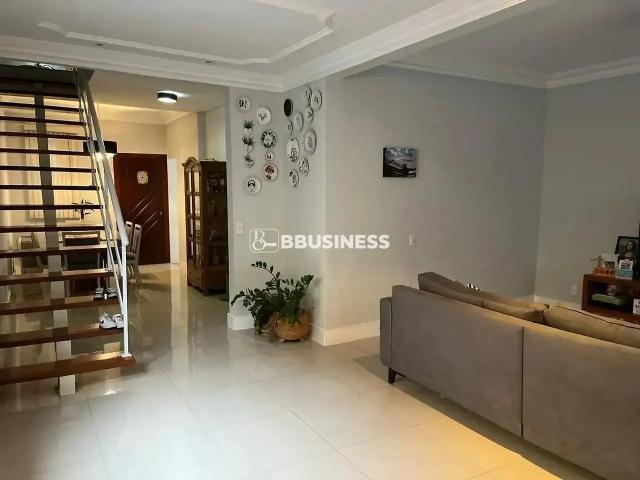 Casa / Sobrado para Venda em Campos dos Goytacazes/RJ Centro 4 Quartos