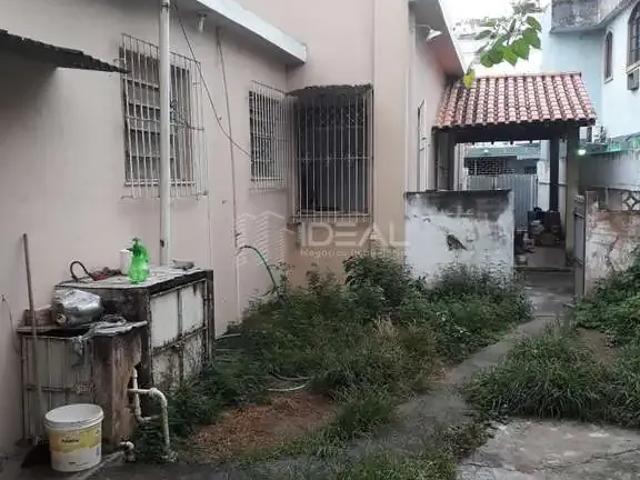 Casa / Sobrado para Venda em Campos dos Goytacazes/RJ Centro 4 Quartos