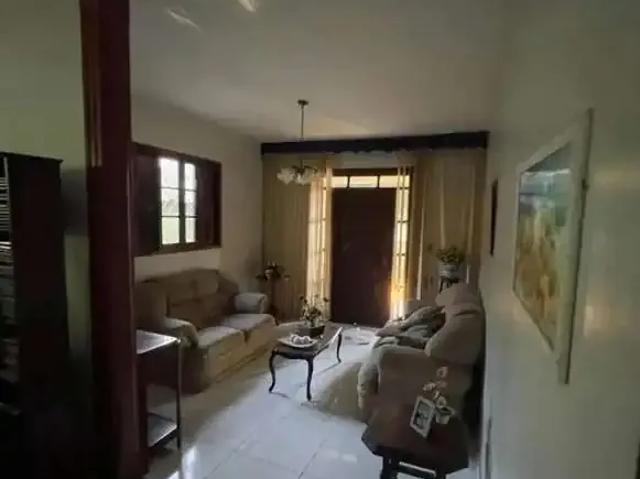 Casa / Sobrado para Venda em Campos dos Goytacazes/RJ Centro 5 Quartos