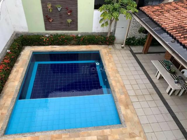 Casa / Sobrado para Venda em Campos dos Goytacazes/RJ Parque Califórnia 6 Quartos