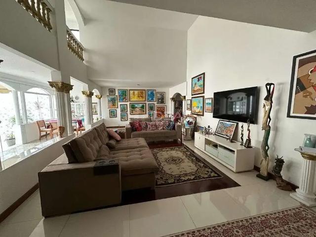 Casa / Sobrado para Venda em Campos dos Goytacazes/RJ Parque Flamboyant 5 Quartos