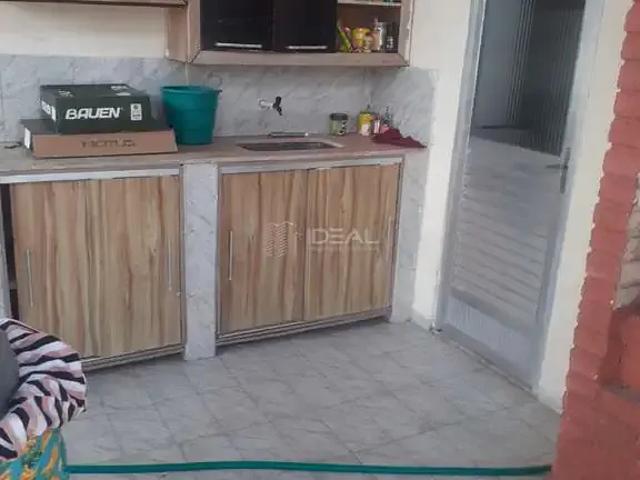 Casa / Sobrado para Venda em Campos dos Goytacazes/RJ Parque Jóquei Club 5 Quartos