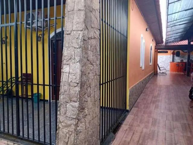 Casa / Sobrado para Venda em Campos dos Goytacazes/RJ Parque Santa Helena 3 Quartos