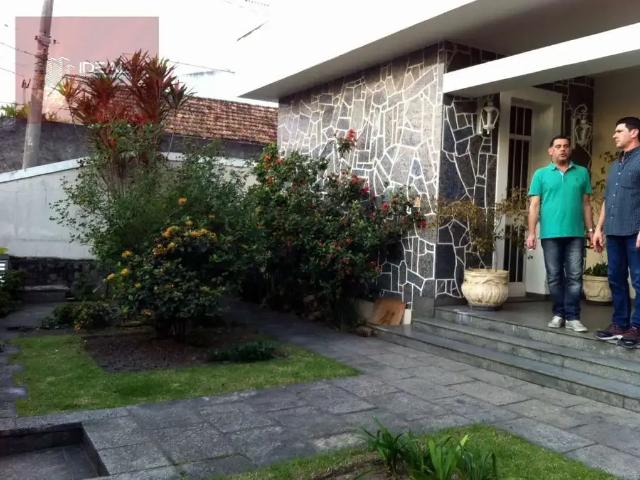 Casa / Sobrado para Venda em Campos dos Goytacazes/RJ Parque Turf Club 4 Quartos