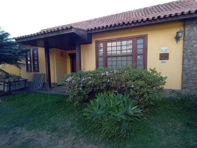 Casa / Sobrado para Venda em Campos dos Goytacazes/RJ Parque Turf Club 4 Quartos