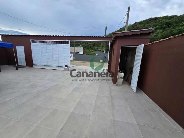 Casa / Sobrado para Venda em Cananéia/SP Ariri 2 Quartos