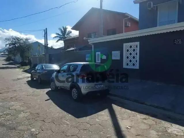 Casa / Sobrado para Venda em Cananéia/SP Centro 3 Quartos