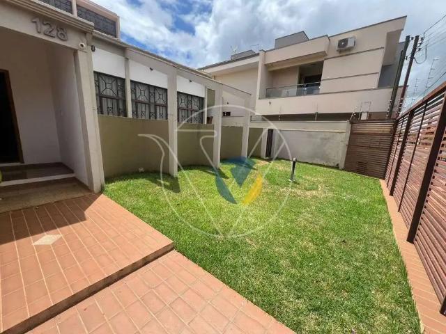Casa / Sobrado para Venda em Cândido Mota/SP Centro 4 Quartos