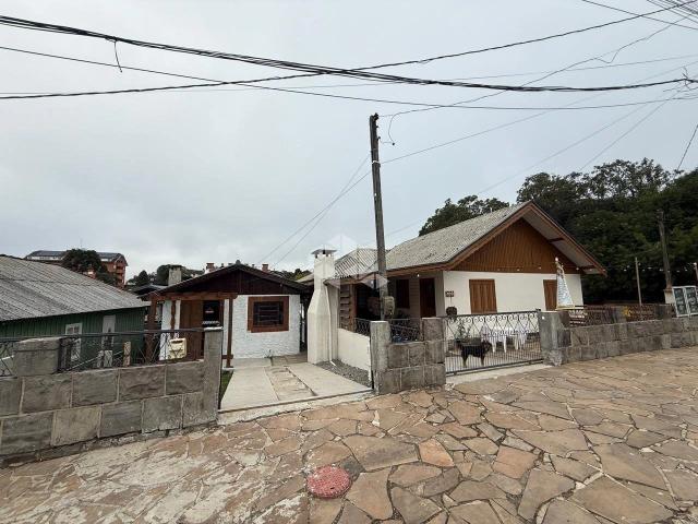Casa / Sobrado para Venda em Canela/RS Centro 3 Quartos