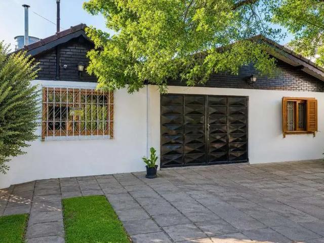 Casa / Sobrado para Venda em Canela/RS Centro 3 Quartos