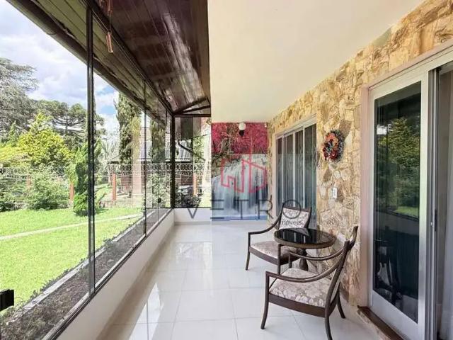 Casa / Sobrado para Venda em Canela/RS Centro 4 Quartos