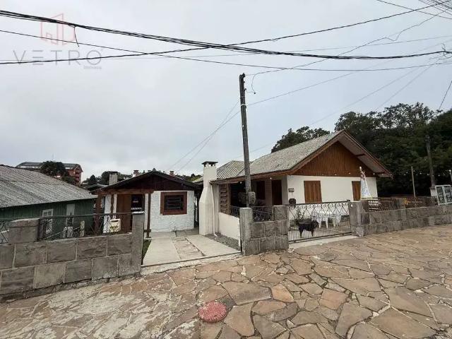 Casa / Sobrado para Venda em Canela/RS Centro 5 Quartos