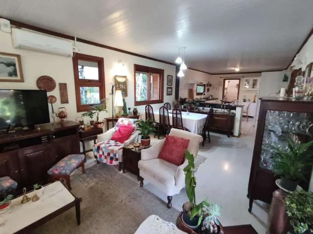 Casa / Sobrado para Venda em Canela/RS Palace Hotel 5 Quartos