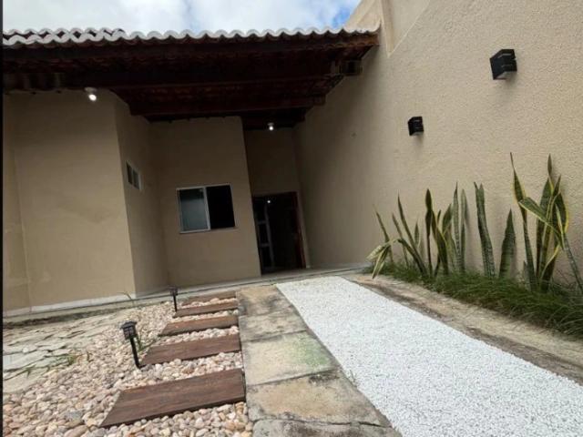 Casa / Sobrado para Venda em Canindé/CE Centro 2 Quartos