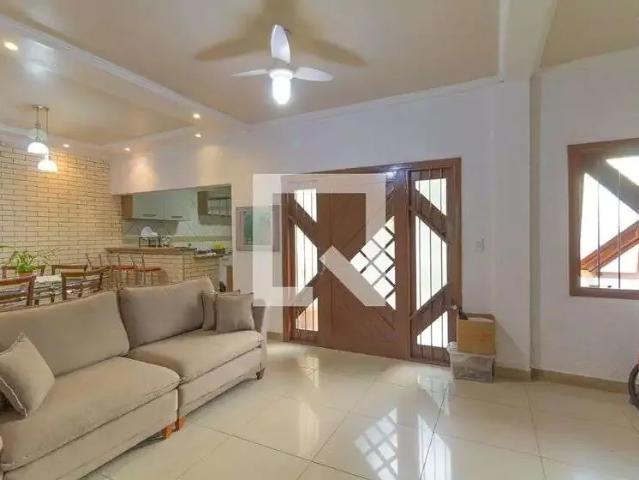 Casa / Sobrado para Venda em Canoas/RS Centro 3 Quartos