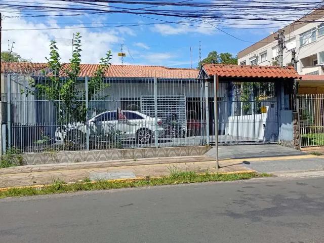 Casa / Sobrado para Venda em Canoas/RS Centro 3 Quartos