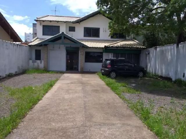 Casa / Sobrado para Venda em Canoas/RS Centro 3 Quartos