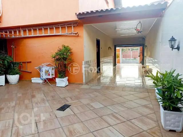 Casa / Sobrado para Venda em Canoas/RS Centro 3 Quartos