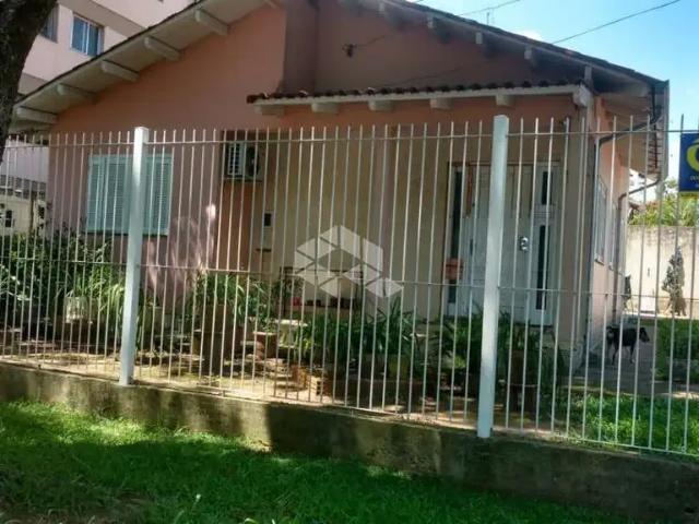 Casa / Sobrado para Venda em Canoas/RS Centro 3 Quartos