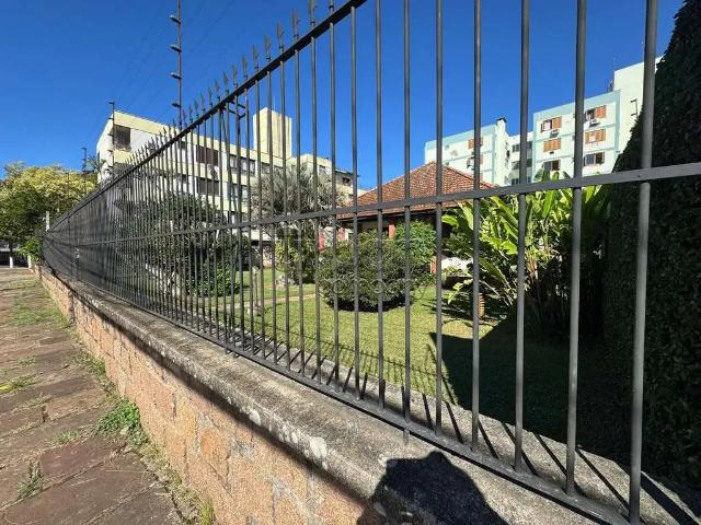 Casa / Sobrado para Venda em Canoas/RS Centro 1 Quartos