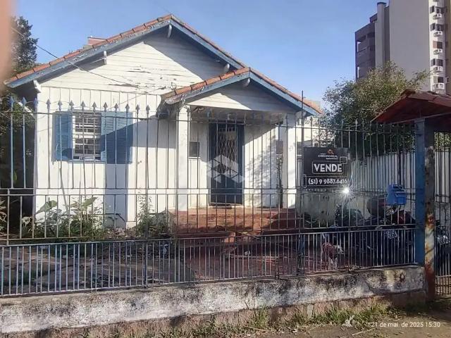 Casa / Sobrado para Venda em Canoas/RS Centro 2 Quartos
