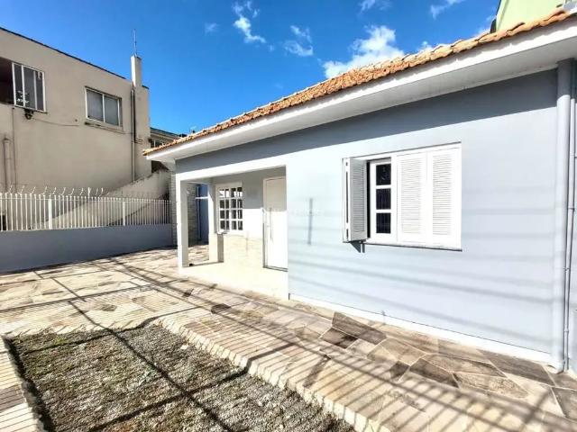 Casa / Sobrado para Venda em Canoas/RS Centro 2 Quartos