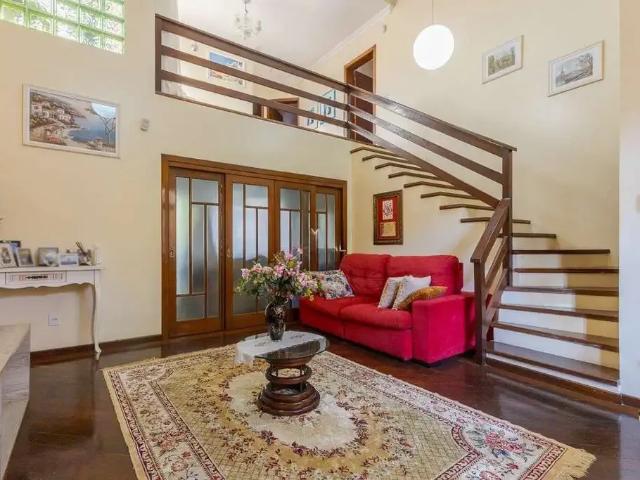 Casa / Sobrado para Venda em Canoas/RS Centro 4 Quartos