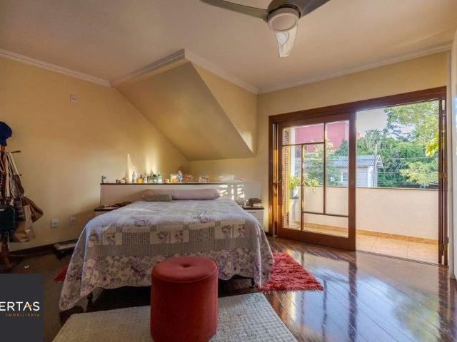 Casa / Sobrado para Venda em Canoas/RS Centro 4 Quartos