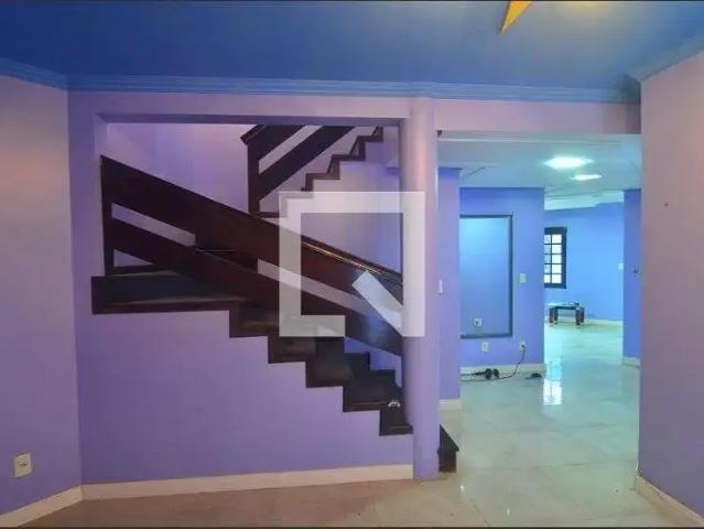 Casa / Sobrado para Venda em Canoas/RS Centro 4 Quartos