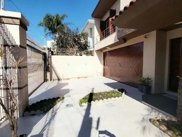 Casa / Sobrado para Venda em Canoas/RS Centro 4 Quartos