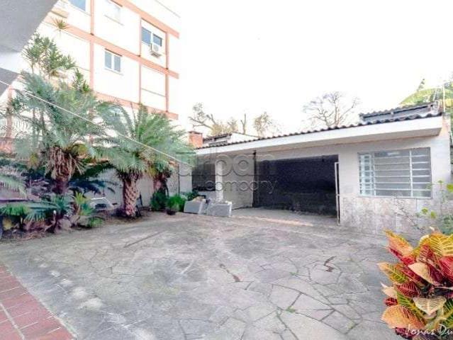 Casa / Sobrado para Venda em Canoas/RS Centro 4 Quartos