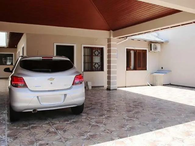 Casa / Sobrado para Venda em Canoas/RS Centro 5 Quartos