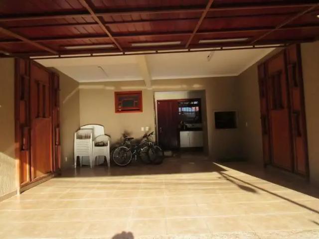 Casa / Sobrado para Venda em Canoas/RS Estância Velha 4 Quartos