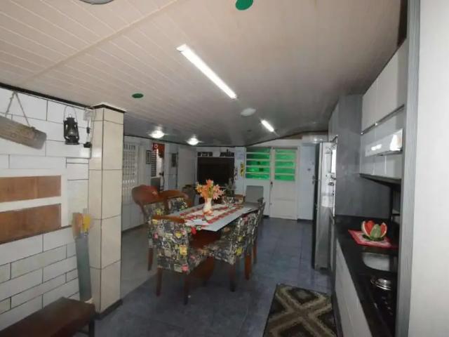 Casa / Sobrado para Venda em Canoas/RS Guajuviras 2 Quartos