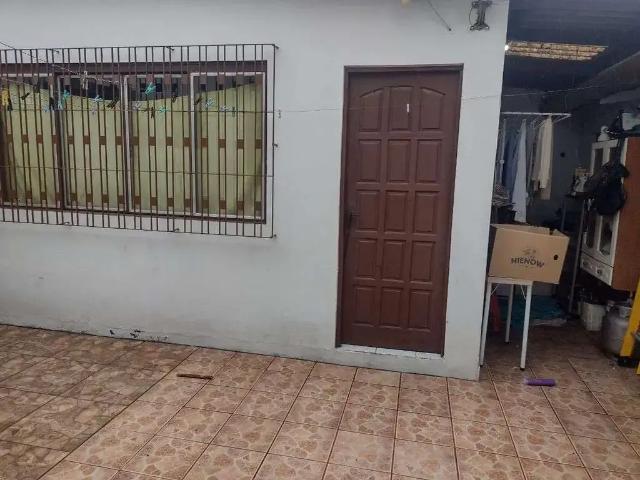 Casa / Sobrado para Venda em Canoas/RS Guajuviras 4 Quartos