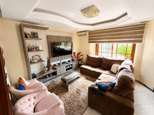 Casa / Sobrado para Venda em Canoas/RS Igara 4 Quartos