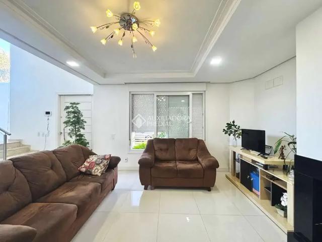 Casa / Sobrado para Venda em Canoas/RS Igara 3 Quartos