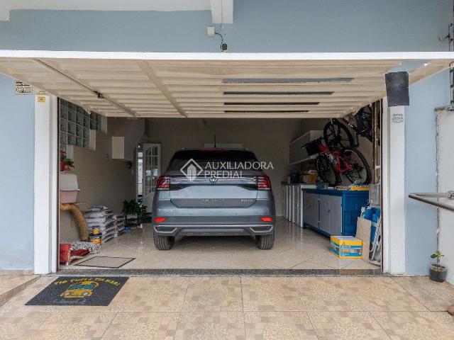Casa / Sobrado para Venda em Canoas/RS Igara 3 Quartos