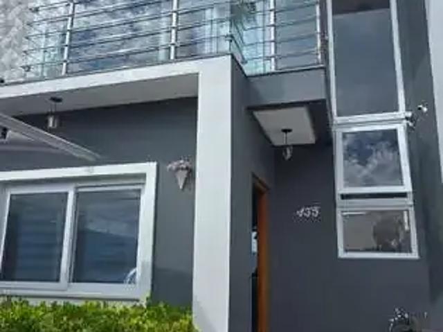 Casa / Sobrado para Venda em Canoas/RS Igara 3 Quartos