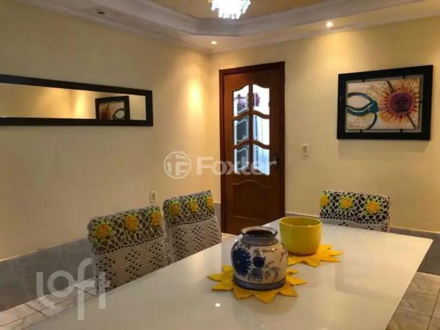 Casa / Sobrado para Venda em Canoas/RS Mathias Velho 5 Quartos